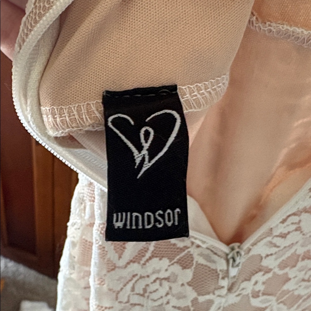 Windsor Lace Prom Dress in Cream - Picture 2 of 6